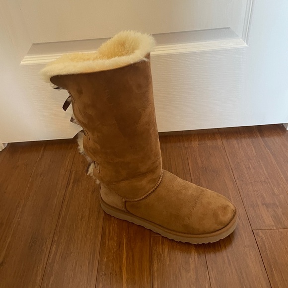 Ugg Boots - Picture 5 of 9
